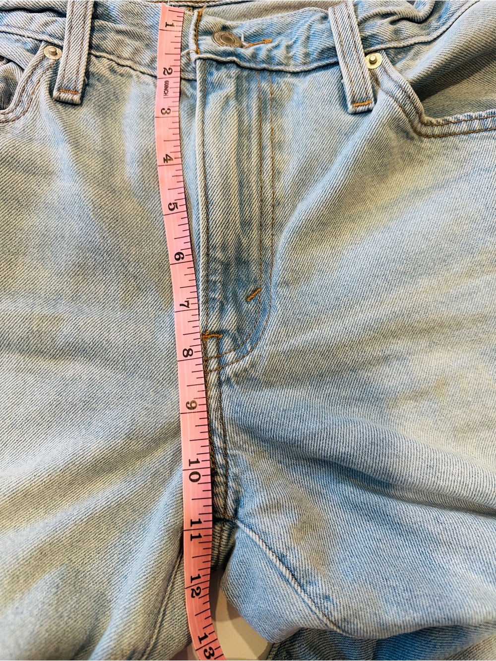 Levi's Women Baggy Dad Jeans in Light Blue Denim - Picture 5 of 7